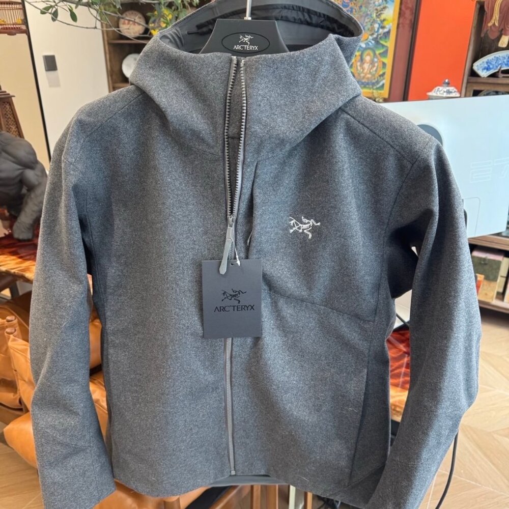 Arc'teryx Sawyer Wool Hoody in black, made with Merino wool.